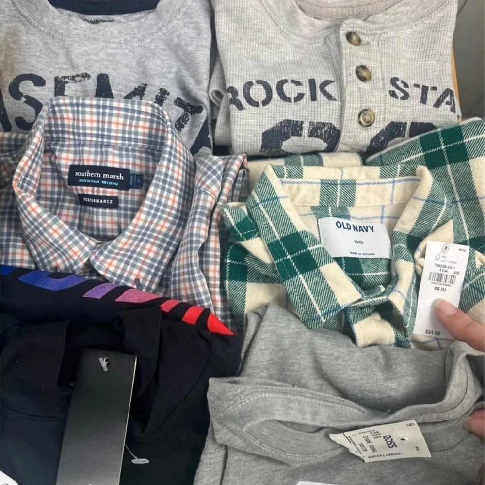 20 piece boys winter bundle size 5/6 mixed brands Nike Oshkosh Levi Gymboree